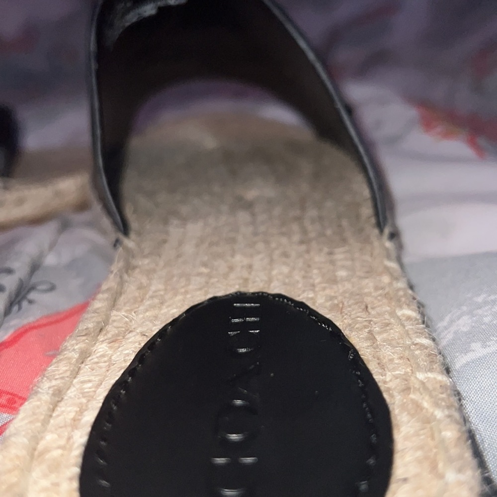 these have not been warn at all 😊😊😊. so enjoy these 🫶🏽🫶🏽 - Picture 6 of 6